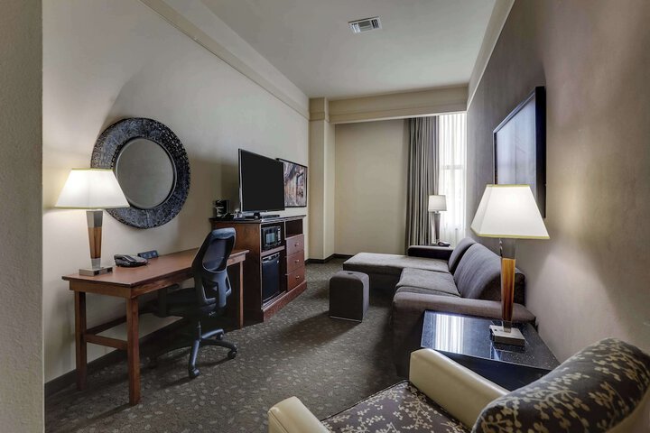 Room 22 of 60