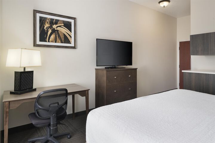 Best Western Plus Frontier Inn