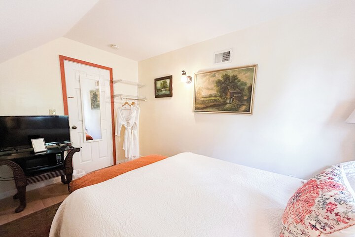 Room 42 of 79