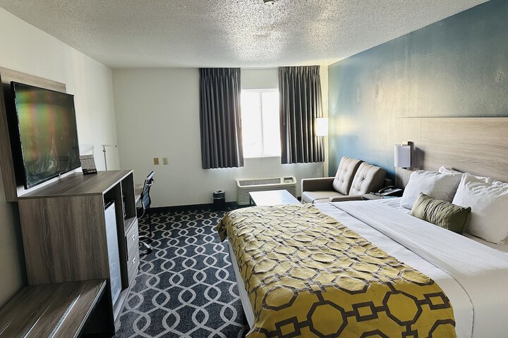 Room 18 of 38