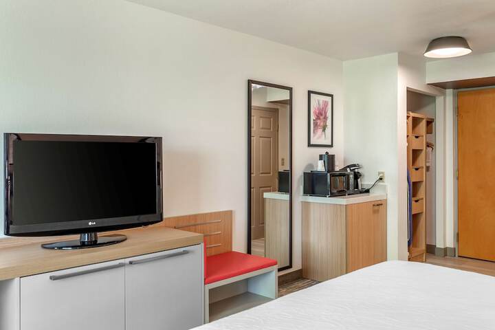 Room 15 of 37