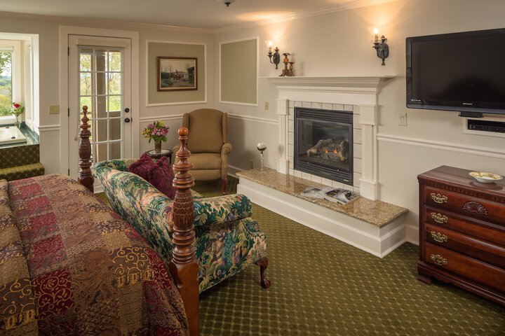 Goldmoor Inn