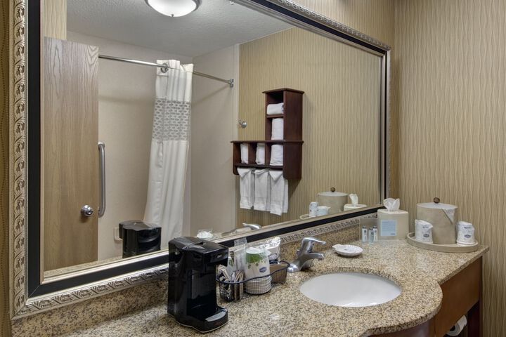 Room 11 of 22