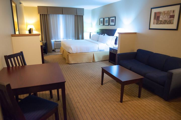 Room 22 of 48