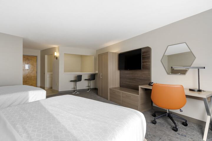 Room 47 of 92