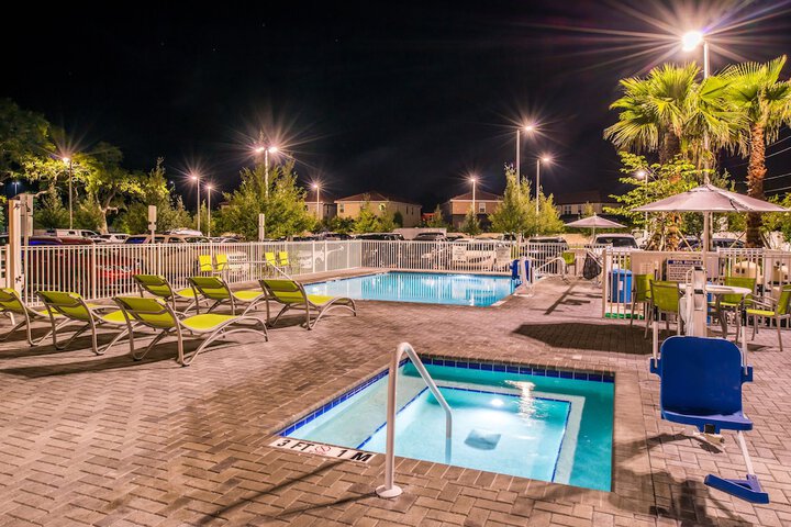 Pool 20 of 106