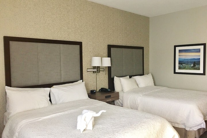 Room 32 of 50