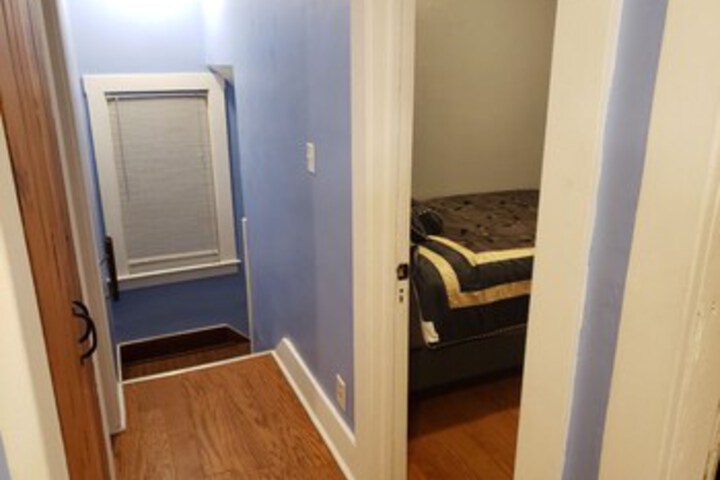 Amazing 5 Bedroom Downtown Ferndale House