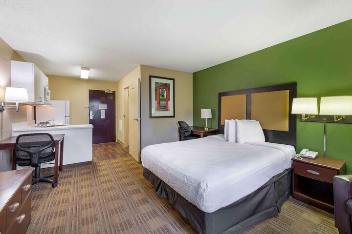 Room 11 of 26