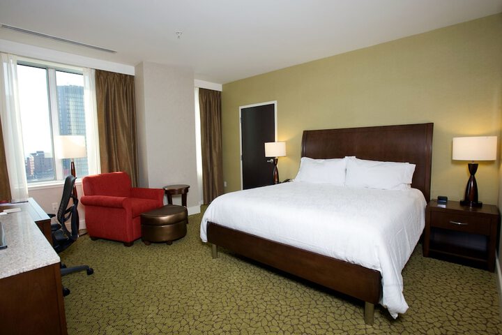 Hilton Garden Inn Buffalo Downtown