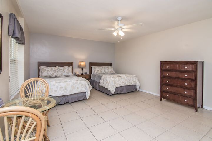 Room 65 of 119