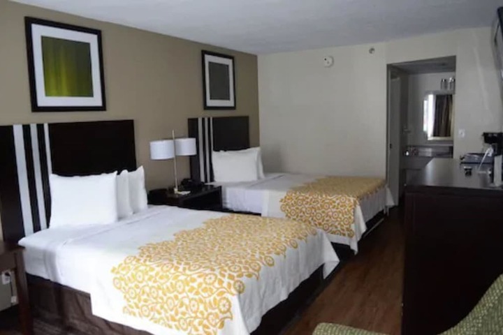 Room 11 of 30