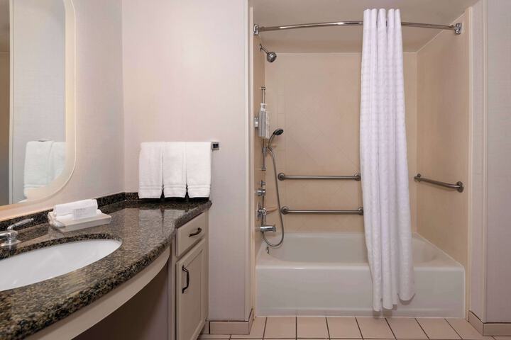 Homewood Suites by Hilton Tampa Airport - Westshore