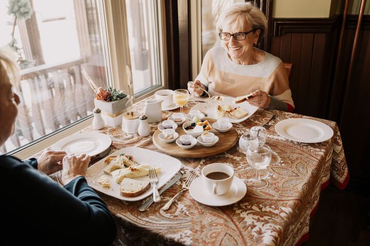 Dining 43 of 45