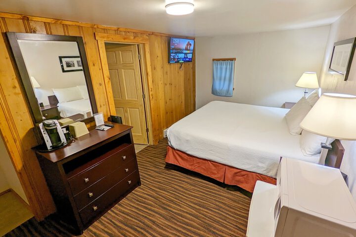Teton Court Motel