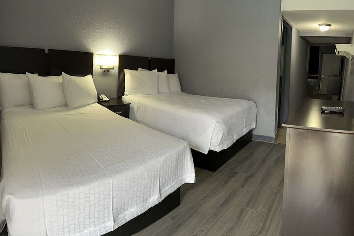 Room 28 of 54