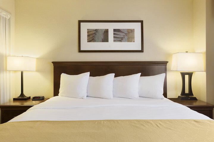 Country Inn & Suites by Radisson Owatonna, MN