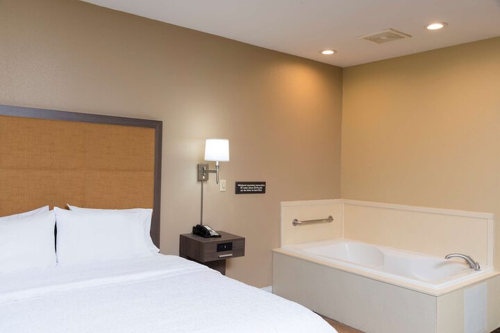 Room 19 of 28