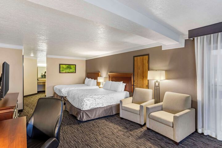 Best Western Plus Landmark Inn