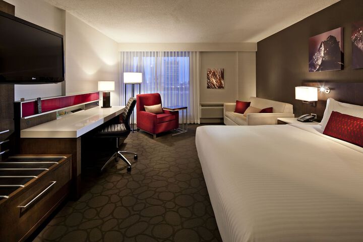 Room 42 of 77