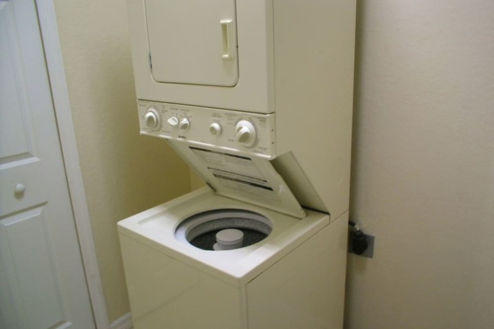 Laundry 18 of 18