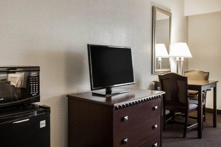 Room 13 of 31