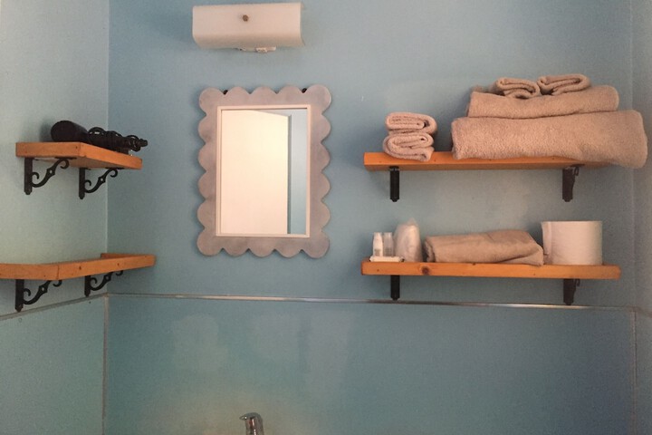 Room 71 of 105