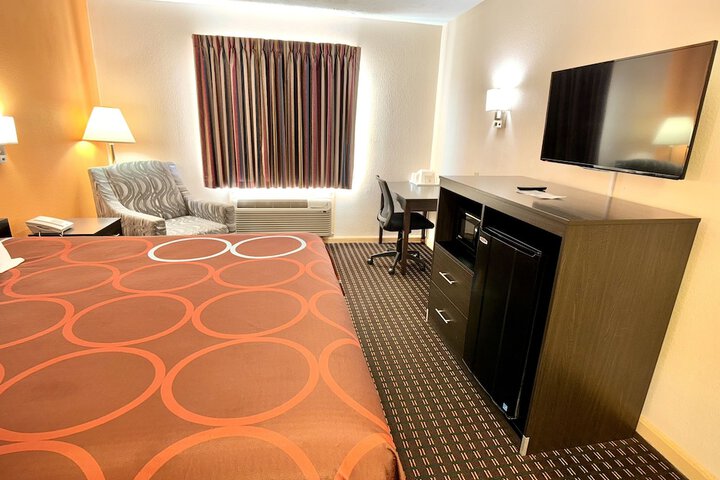 Room 18 of 21