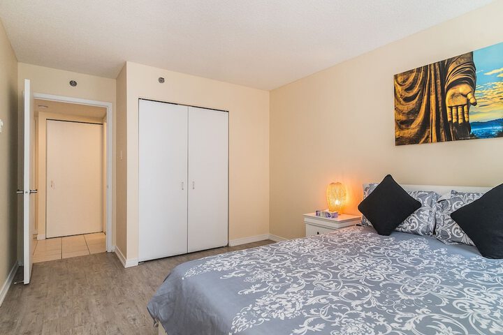 Room 18 of 30