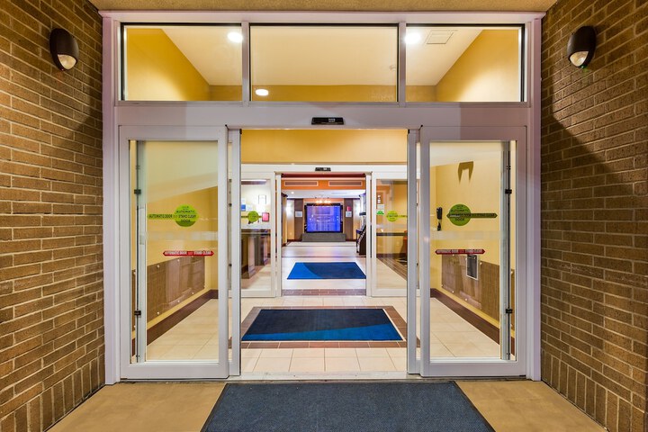 Holiday Inn Express Salinas by IHG