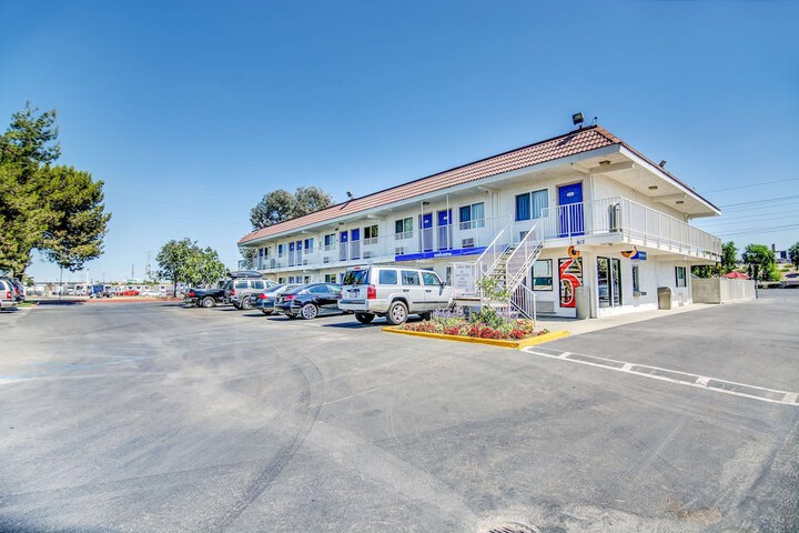 Hotel 6 of 32