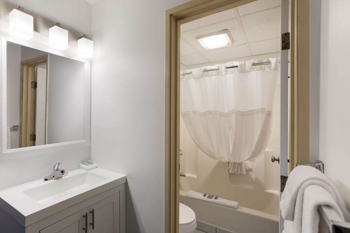 Room 19 of 29