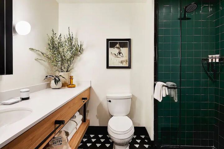 Room 15 of 52
