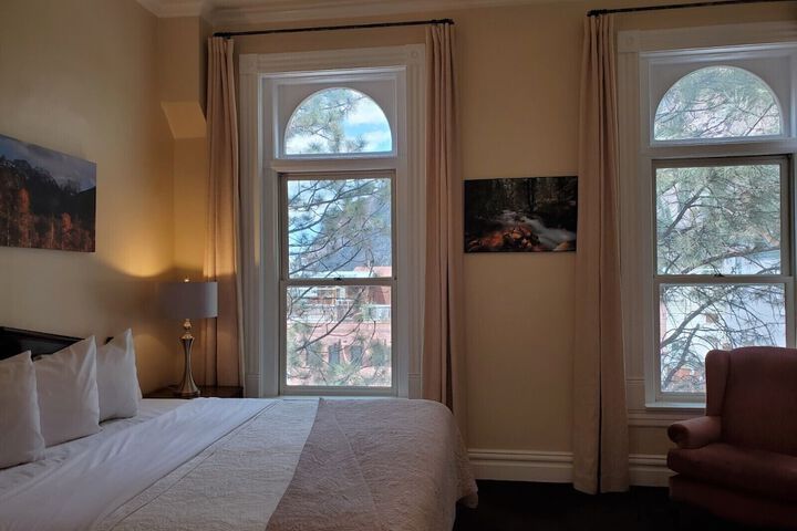 Room 30 of 126