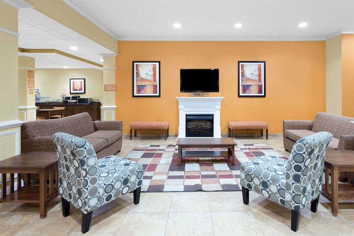 Microtel Inn & Suites by Wyndham Greenville / University Medic