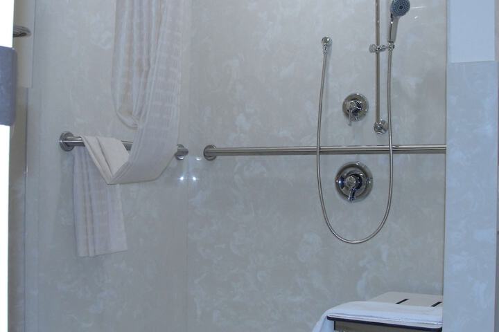 Room 16 of 49