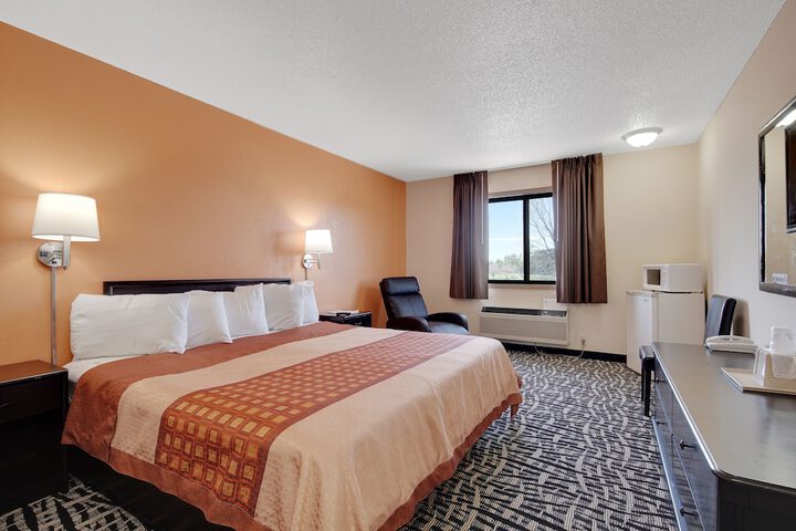 Room 13 of 23