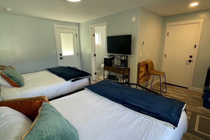 Room 27 of 54