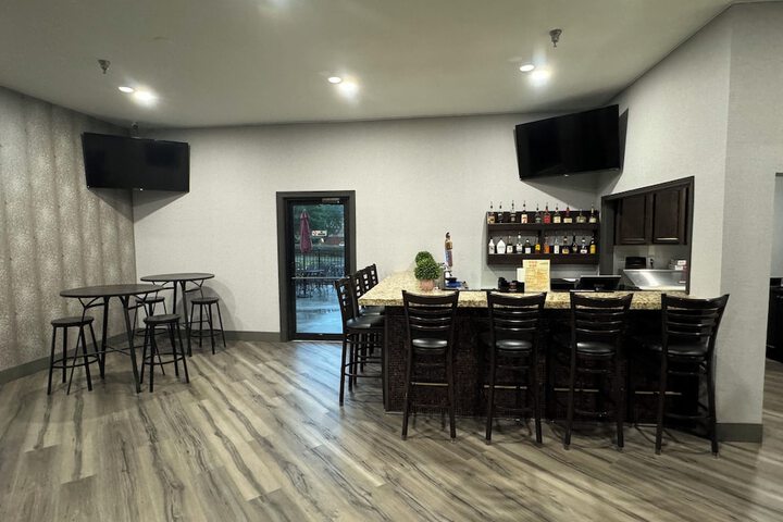 Lounge 39 of 49