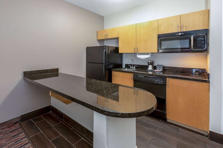 La Quinta Inn & Suites by Wyndham Wichita Falls - MSU Area