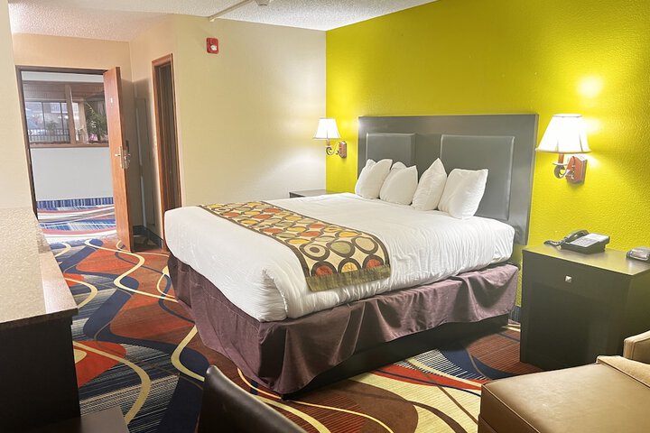 Room 13 of 26