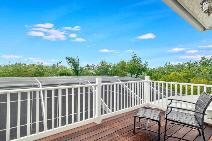 The Palm and Shell Captiva Island Private Luxury Home With Pool hot tub and Beach Access