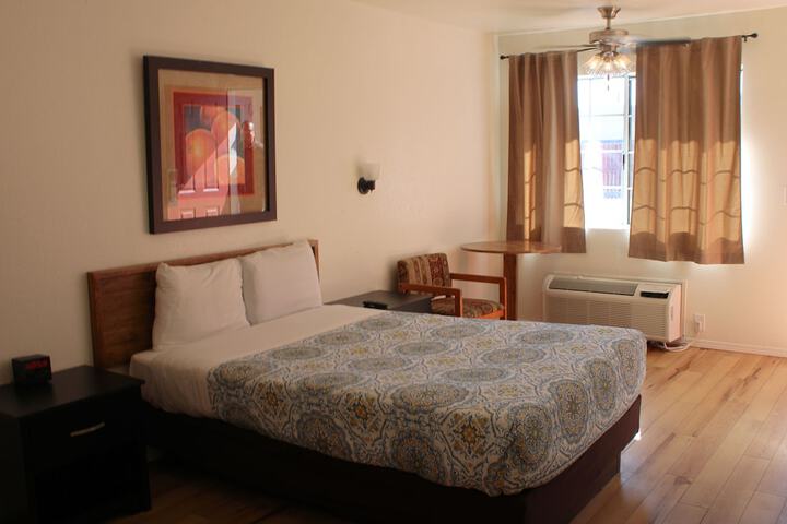 Room 25 of 44