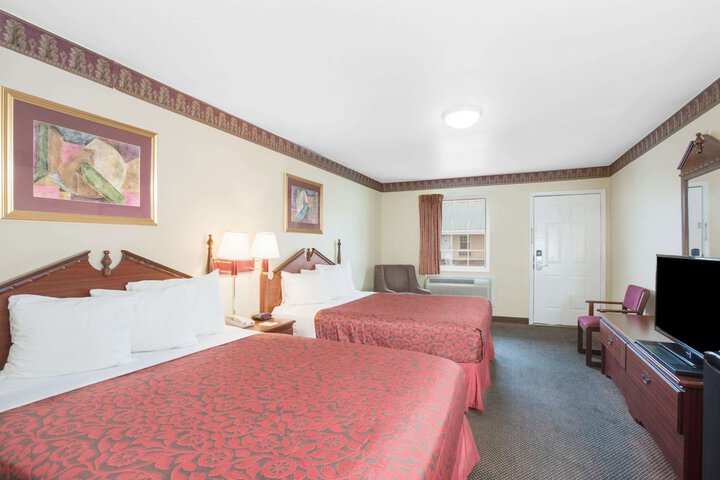 Room 17 of 35
