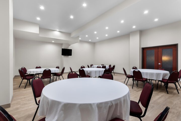 Comfort Suites Yukon - SW Oklahoma City