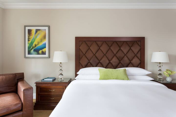 Room 32 of 61