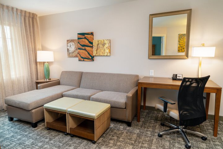 Room 32 of 70