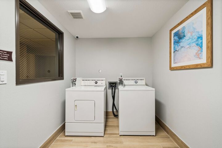 Best Western Lake Oswego / Portland Hotel & Suites