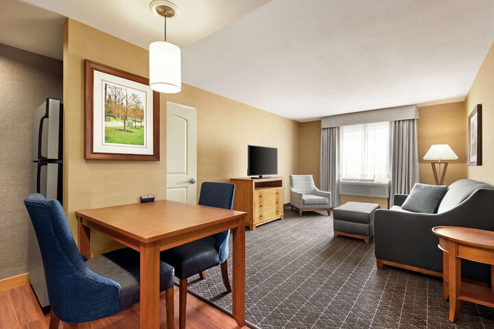 Room 25 of 40