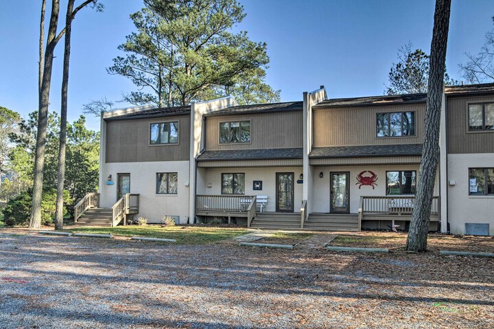 Townhome w / Outdoor Shower 1 Mile to Downtown